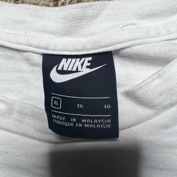 Vintage DEADSTOCK Nike World Tour Rare Crewneck Teeshirt Mens White Size XL - Picture 3 of 11